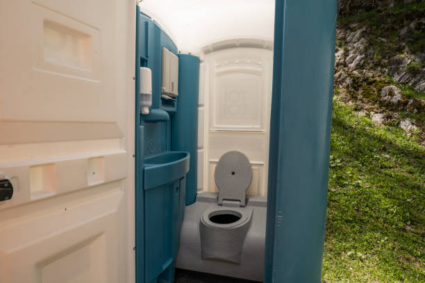 Portable bathroom rental in Olivarez, TX